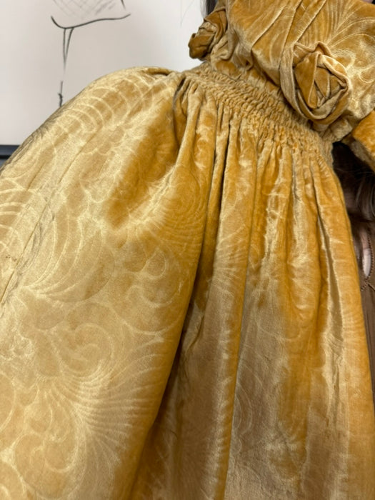 Virginia, 20s butter yellow damask velour cape