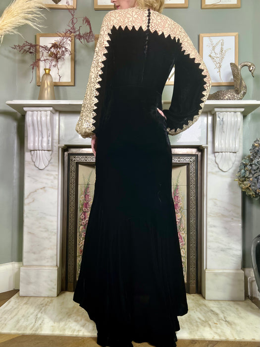 Amalia, 30s velvet and cream lace dress