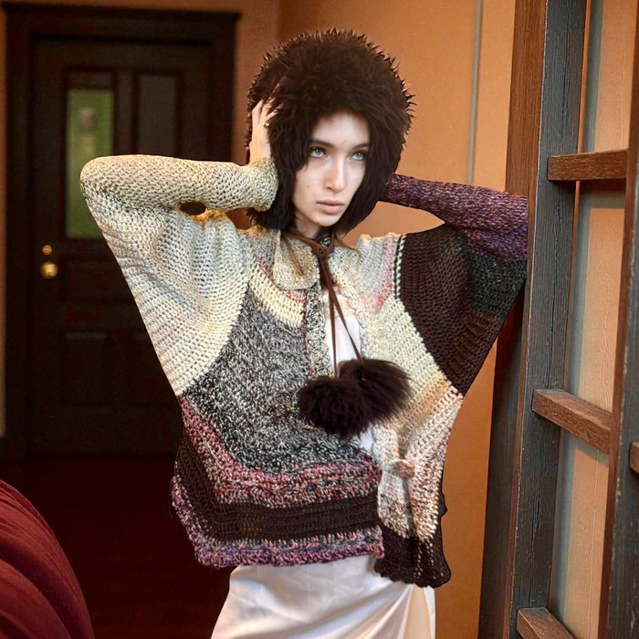 Lisa, 70s sheepskin black Pom Pom hat