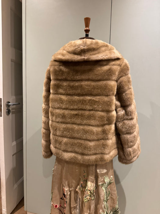 Blondie, 40s faux fur blonde jacket