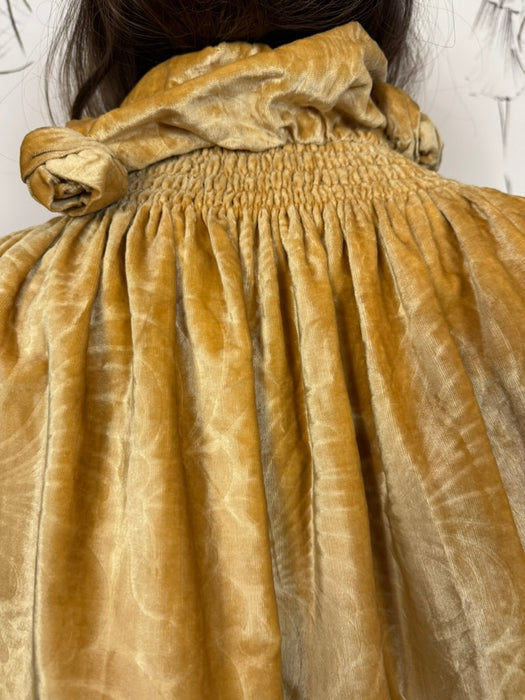 Virginia, 20s butter yellow damask velour cape