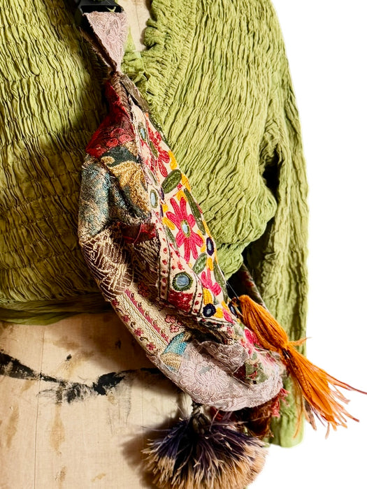 Omnia, reworked 80s half moon cross body bag