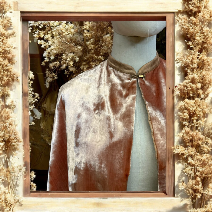 Betty, 20s light peach velour scalloped cape
