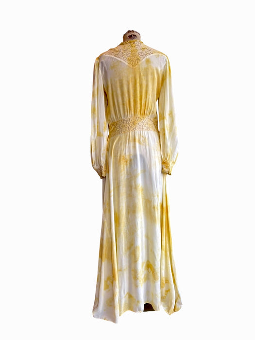 Barley, hand dyed 30s silk and lace robe