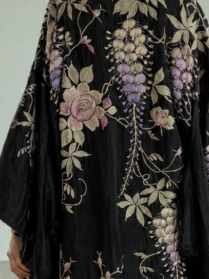 Chi, 1940s dark brown silk Japanese embroidered floral kimono