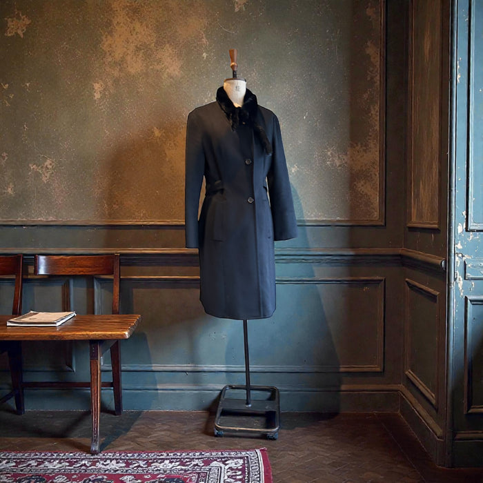 Yves Saint Laurent, 90s black we and fur collar coat