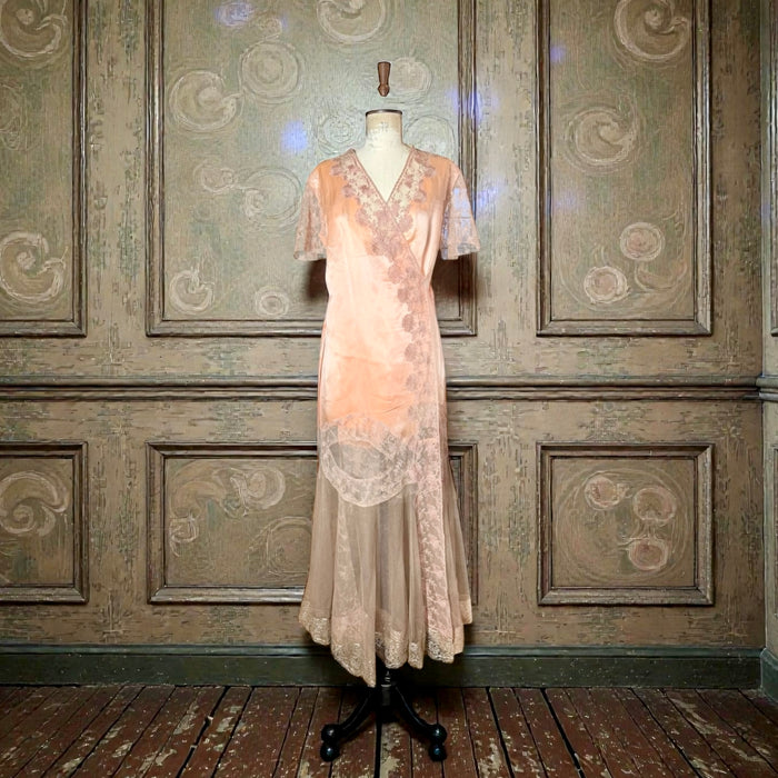Patina, 30s peach silk and lace tulle belted wrap over dress/robe