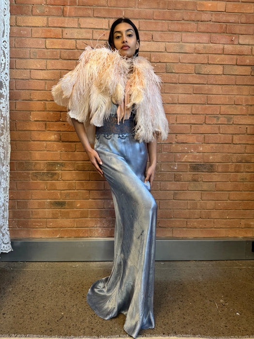 Aida, 30s light peach ostrich feather cape