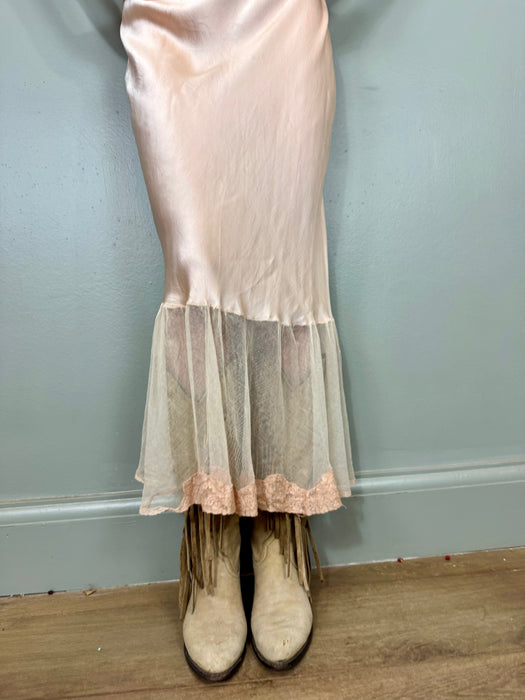 Aura, 30s light pink silk, lace and net frill dress