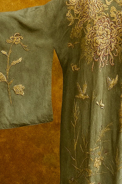 Flynn, 40s pale blue embroidered kimono