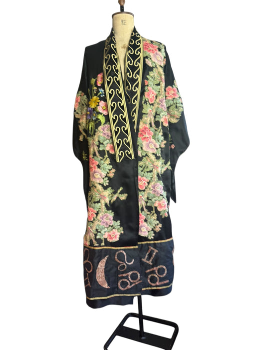 Morgane, 40s Mystical reworked silk embroidered kimono