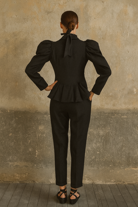 Mora, 40s wool fitted jacket with puff sleeves