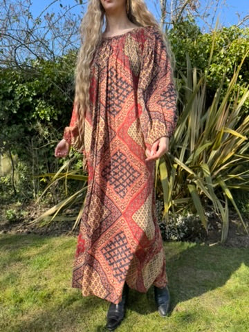 Bougie, 70s Indian cotton block print dress