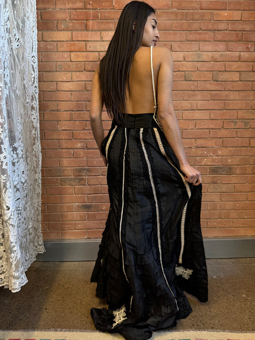 Frida, Victorian monochrome dress
