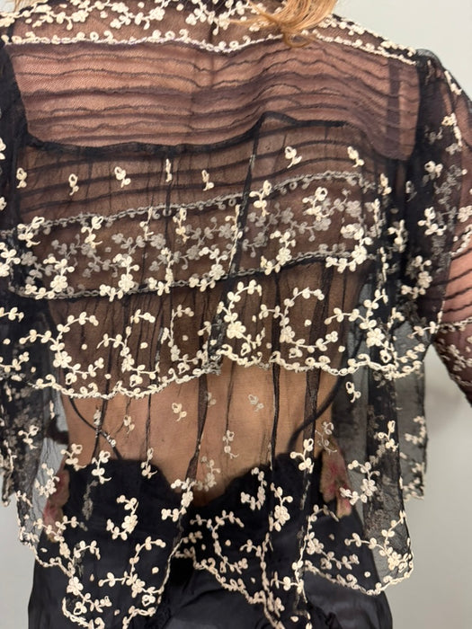 Blondie, 20s monochrome lace flair sleeve jacket