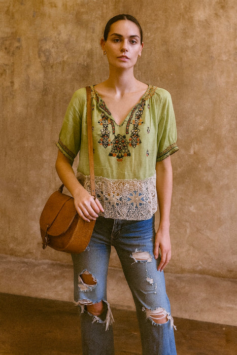 Joelle, 40s embroidered green and lace top
