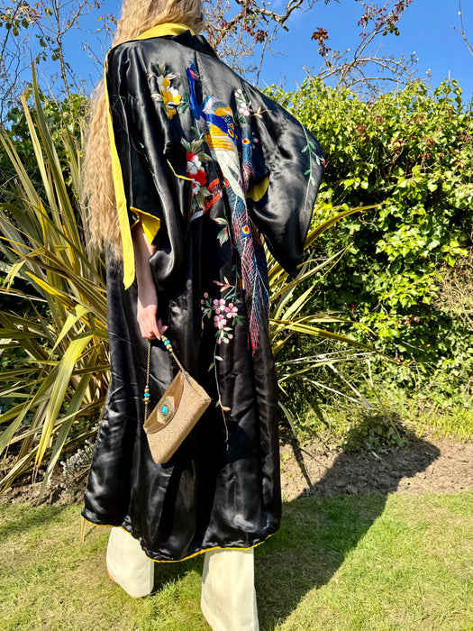 Dhalia, 40s Chinese embroidered silk kimono