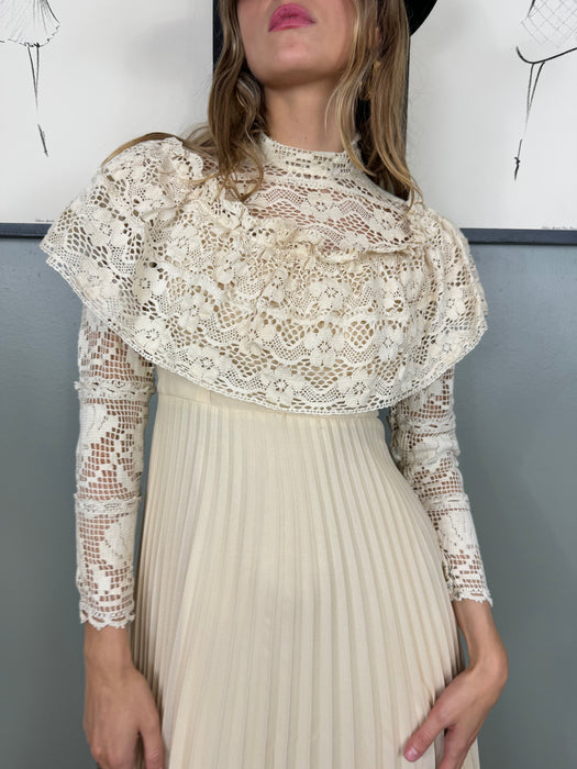 Odette, 70s cream crochet pleated dress