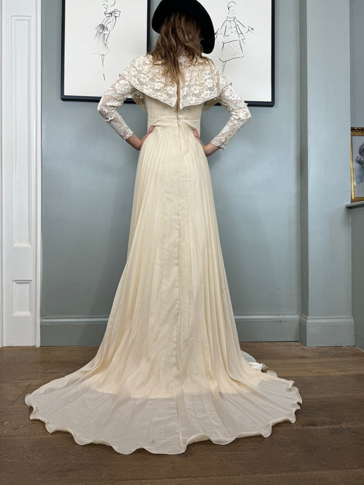 Odette, 70s cream crochet pleated dress