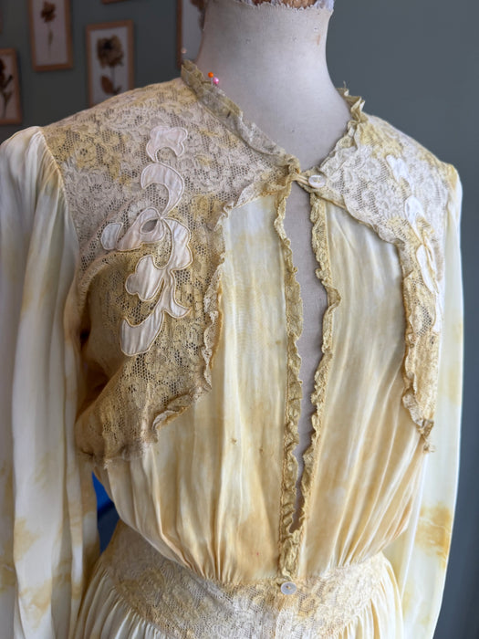 Barley, hand dyed 30s silk and lace robe