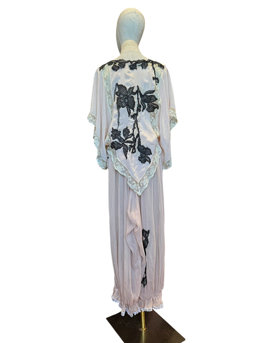 Shona, 30s silk and lace lounge set