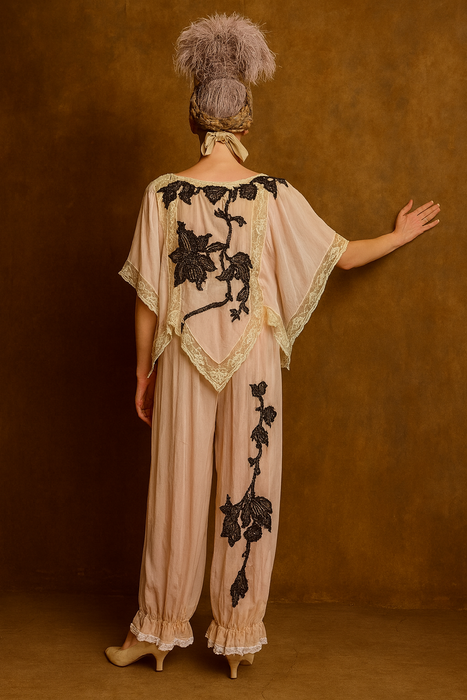 Shona, 30s silk and lace lounge set