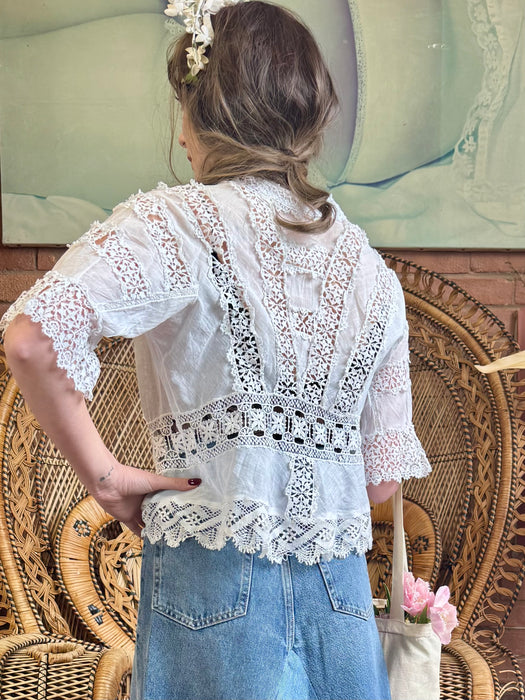 Gigi, 40s white cotton and lace jacket