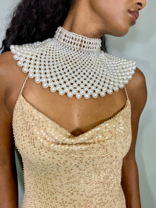 Halo, faux pearl collar necklace