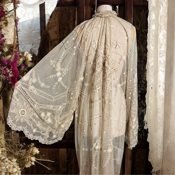 Bailey, original 30s French cream lace coat