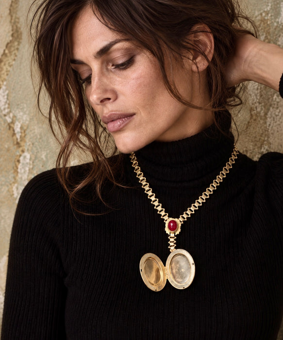 Jasmir, 1940s signed Hobe locket necklace with Carnelian stone