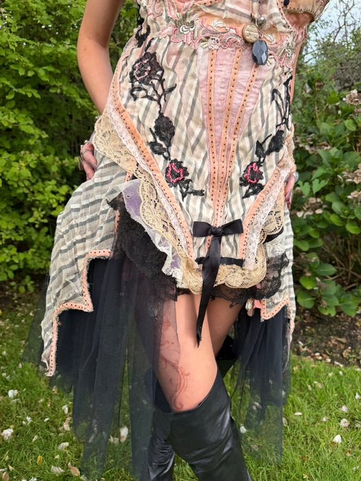 Estelle, reworked 40s corset with Victorian silk damask and ribbon lace design