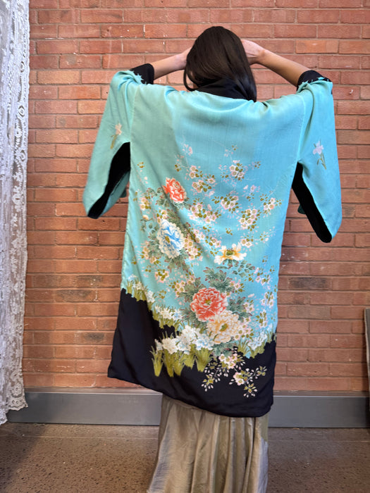 Liza, 30s silk Japanese floral kimono