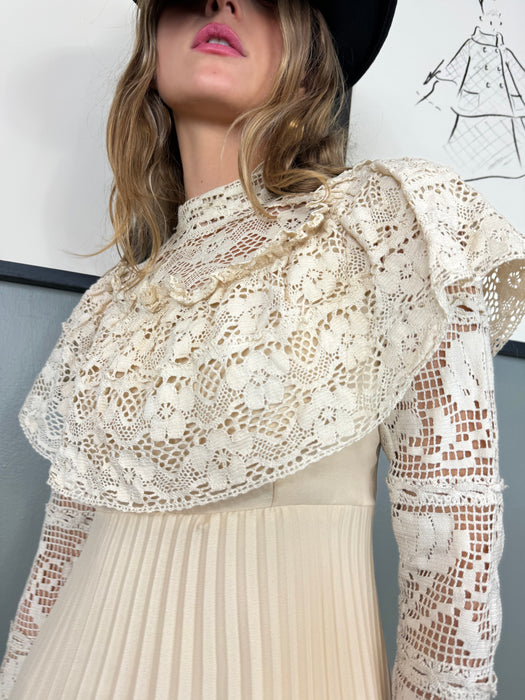 Odette, 70s cream crochet pleated dress