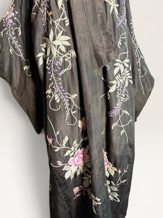 Chi, 1940s dark brown silk Japanese embroidered floral kimono
