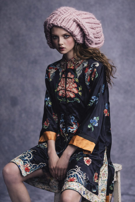 Shannon, 19thC Chinese silk embroidered kimono robe