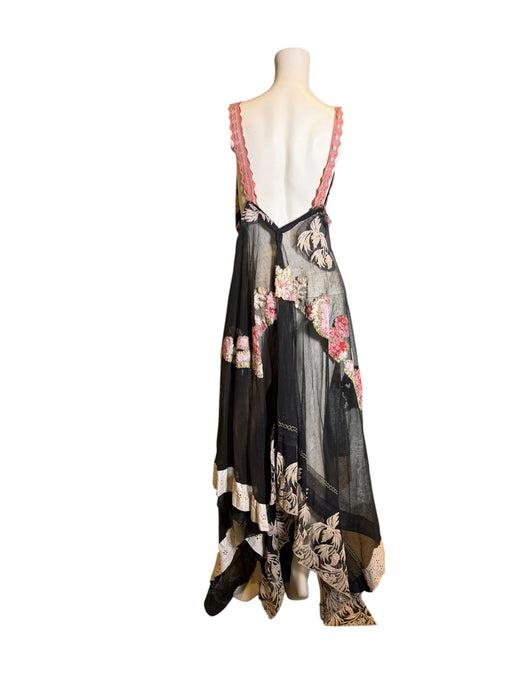 Amber, reworked 1940s French floral embroidered lace dress