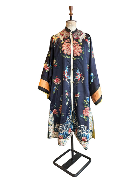 Shannon, 19thC Chinese silk embroidered kimono robe