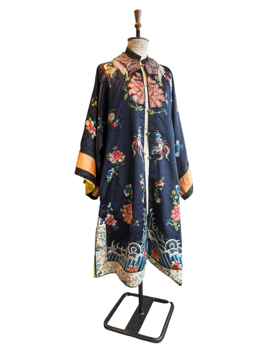 Shannon, 19thC Chinese silk embroidered kimono robe