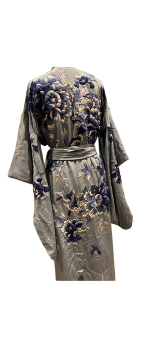 Didi, 40s blue embroidered Japanese kimono