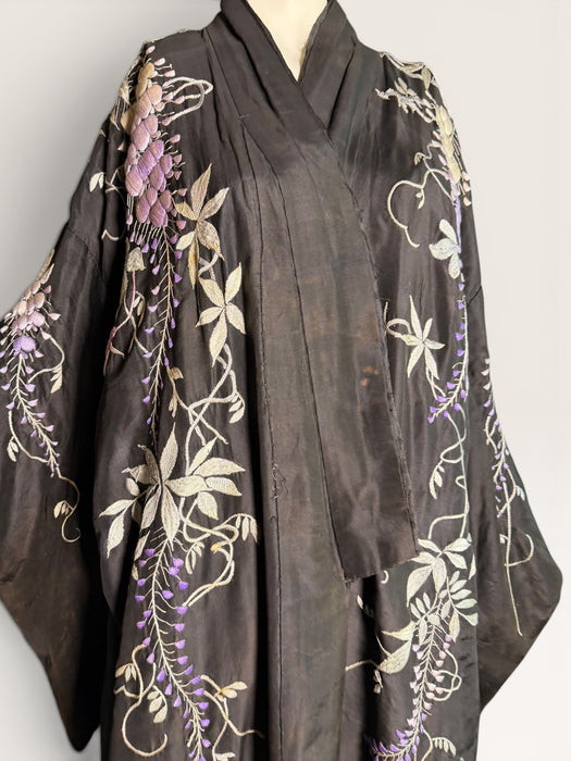 Chi, 1940s dark brown silk Japanese embroidered floral kimono