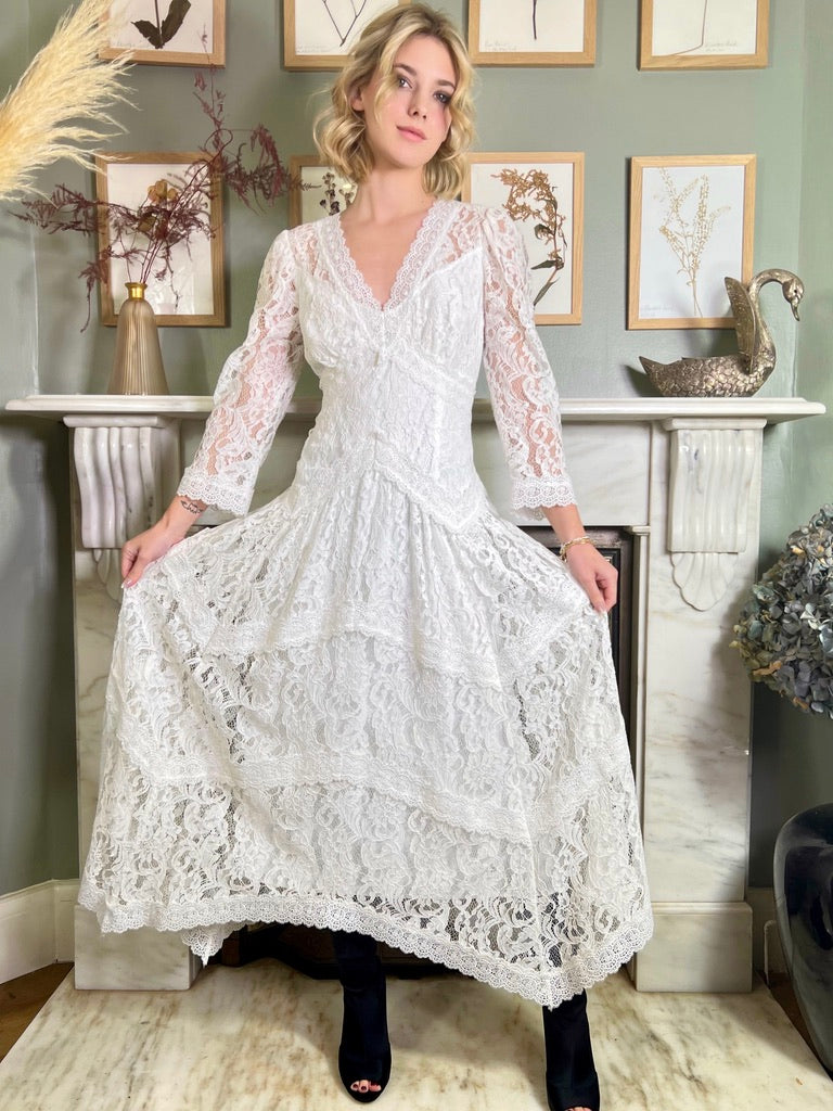 Deedee, white lace handkerchief dress – One Vintage