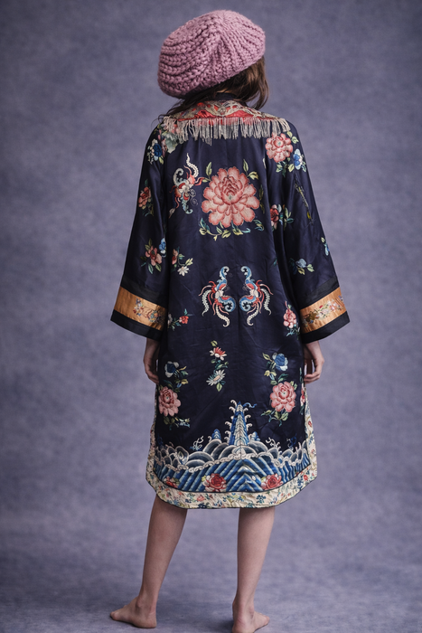 Shannon, 19thC Chinese silk embroidered kimono robe