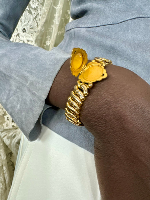 Sweetheart, WWII gold locket elasticated bracelet