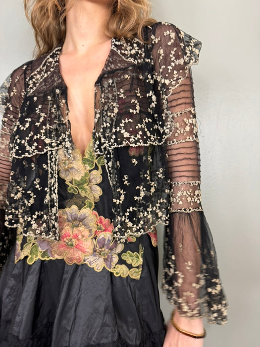 Blondie, 20s monochrome lace flair sleeve jacket