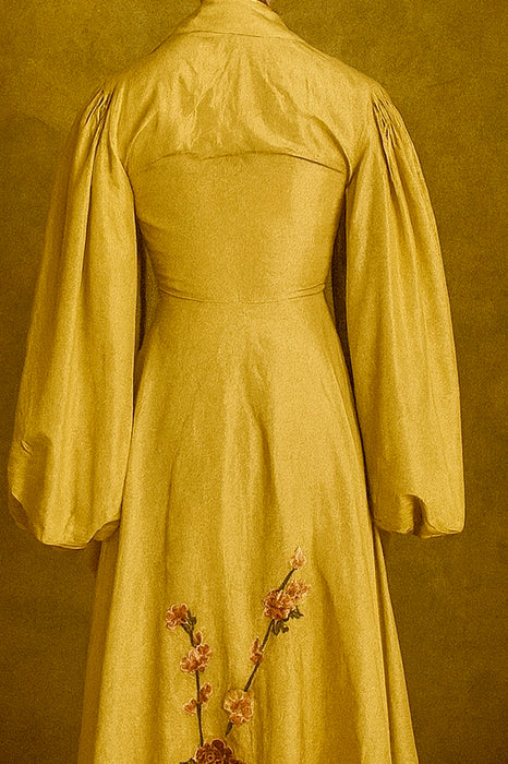 Magda, 40s silk coat with floral embroidery and voluminous sleeves