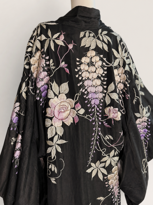 Chi, 1940s dark brown silk Japanese embroidered floral kimono