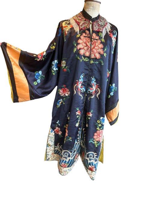 Shannon, 19thC Chinese silk embroidered kimono robe