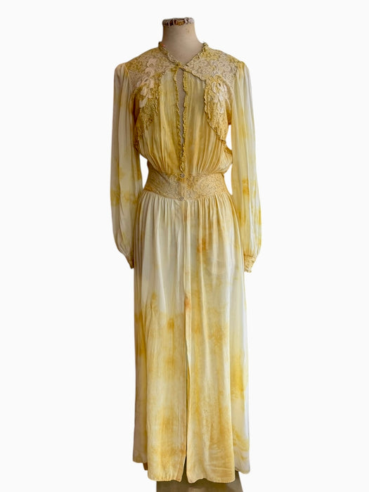 Barley, hand dyed 30s silk and lace robe