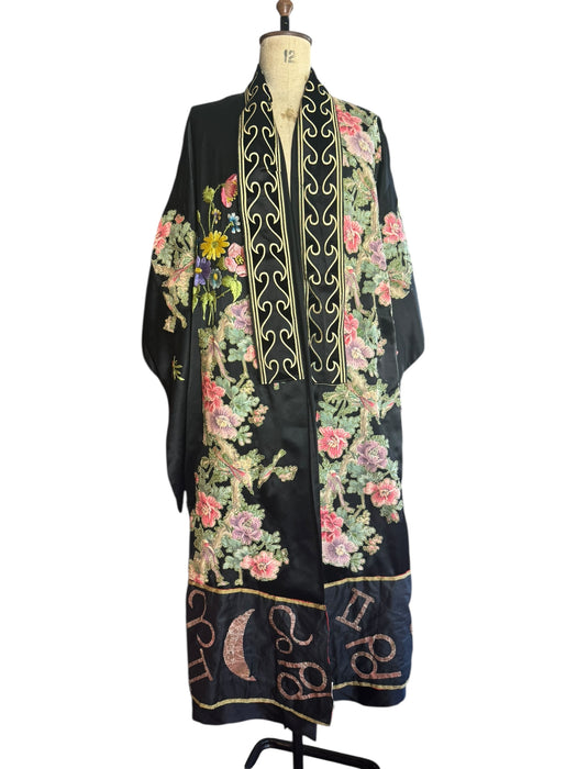 Morgane, 40s Mystical reworked silk embroidered kimono