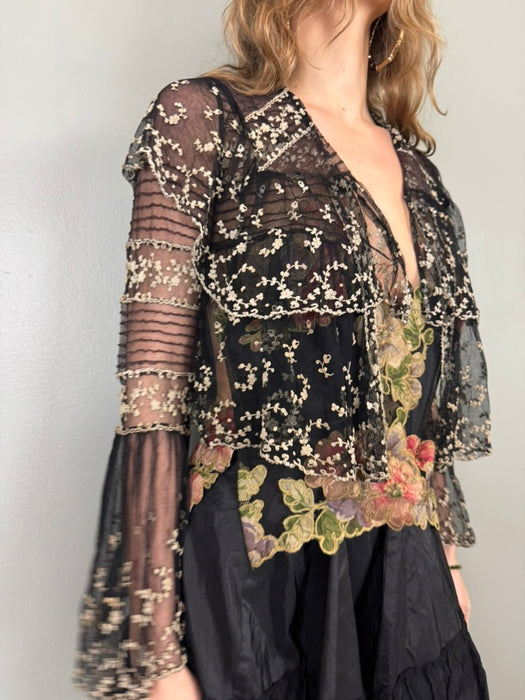 Blondie, 20s monochrome lace flair sleeve jacket